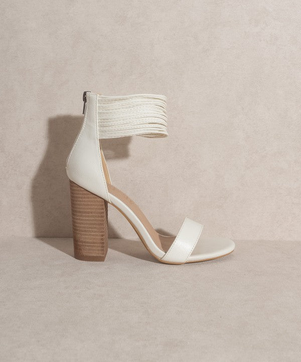 OASIS SOCIETY Blair   Thick Ankle Strap Block Heel