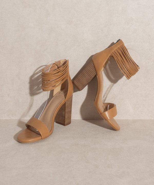 OASIS SOCIETY Blair   Thick Ankle Strap Block Heel